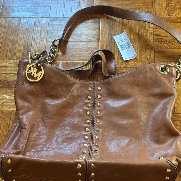 Michael Kors Uptown Astor Large Shoulder Tote - Picture 5 of 9